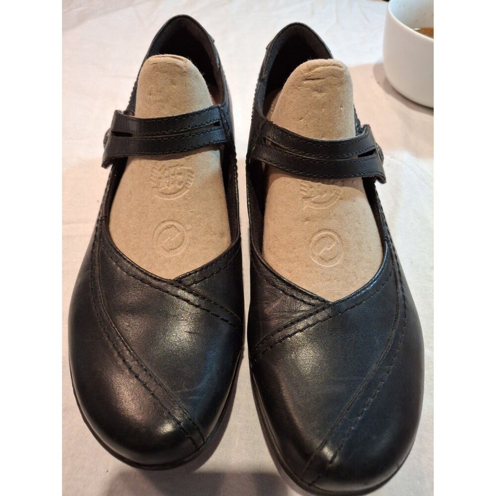Earth black comfort pumps, Leather, Exc Condition women's 10